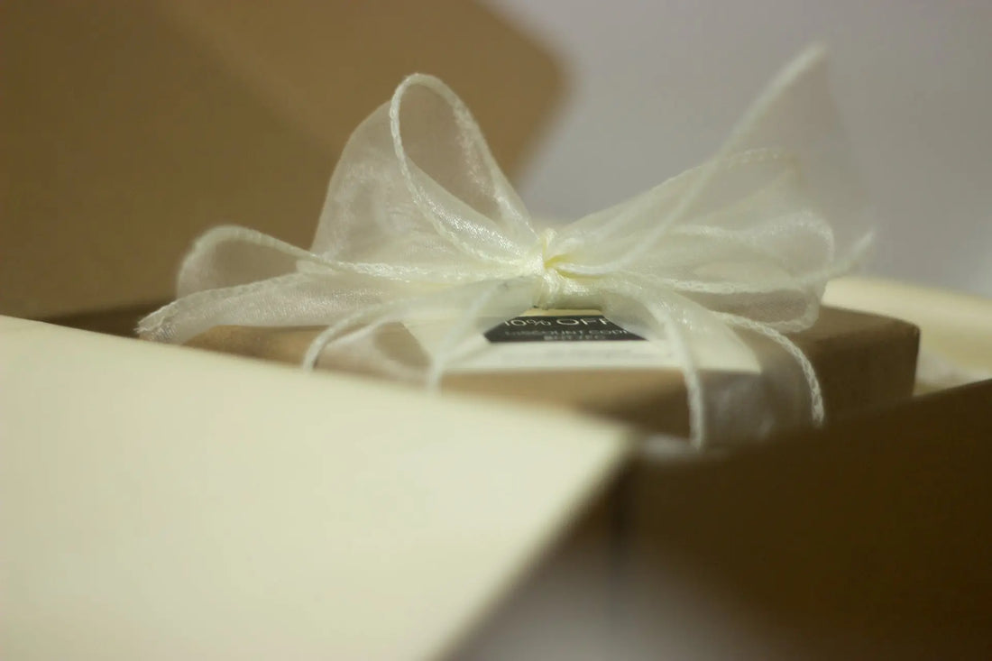 Un écrin écru pour un bijou nacré Bijou Nacré