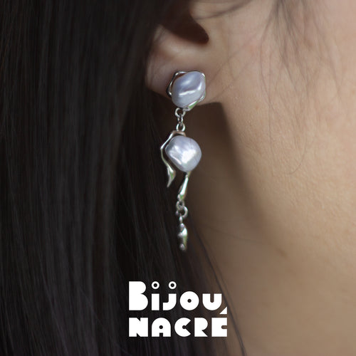 AEROLITHES NACRÉS.  Lava Keshi Pearl Stud Earrings - Silver