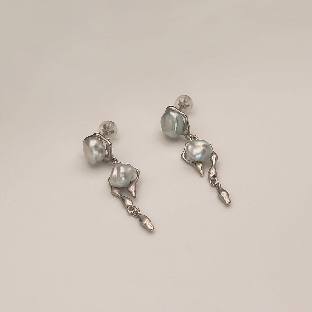 AEROLITHES NACRÉS.  Lava Keshi Pearl Stud Earrings - Silver