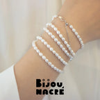 Collier perles baroques ovales argent sur mannequin avec fermeture coulissante, par Bijou Nacré
