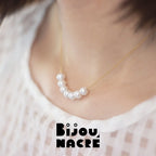 Vue alternative d'un collier chaîne or 18k avec perles rondes