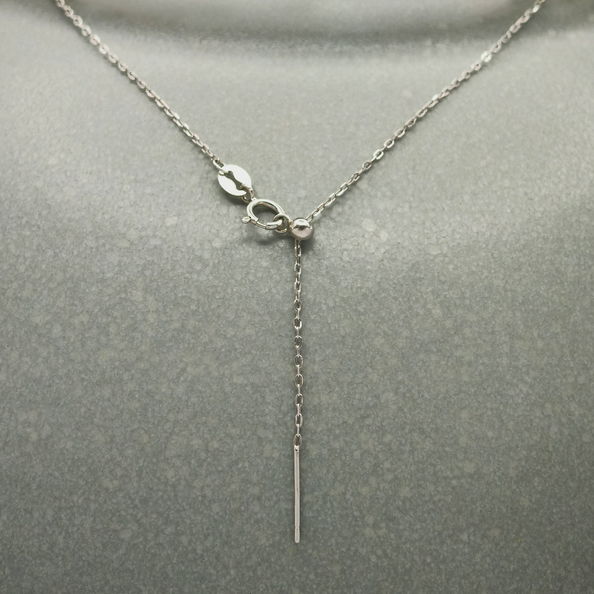 SOURIRE ARGENTÉ. Round Pearl Chain Necklace - Silver