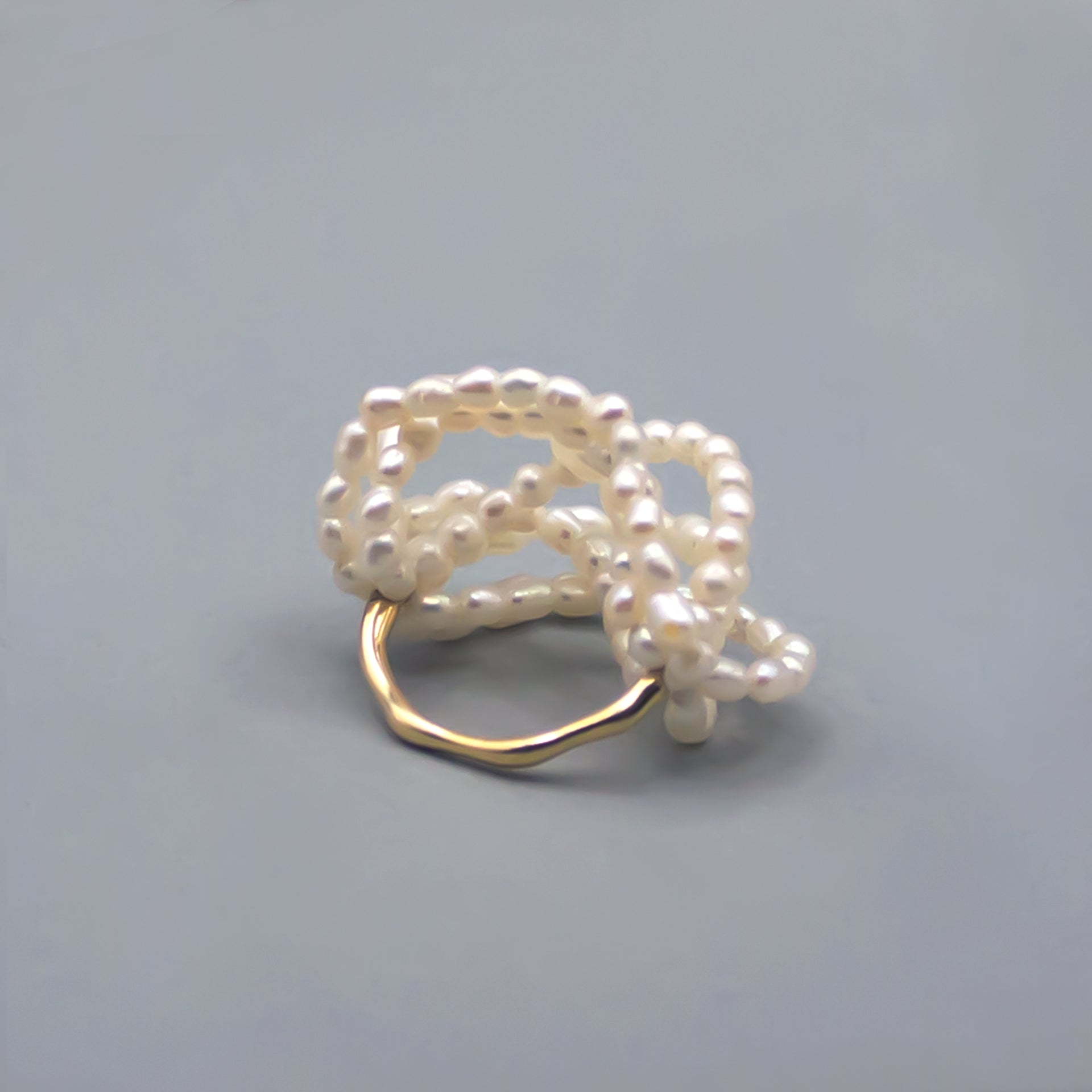 VOIE LACTÉE D'OR. Demi-Bague aux Perles Baroques- Plaqué Or