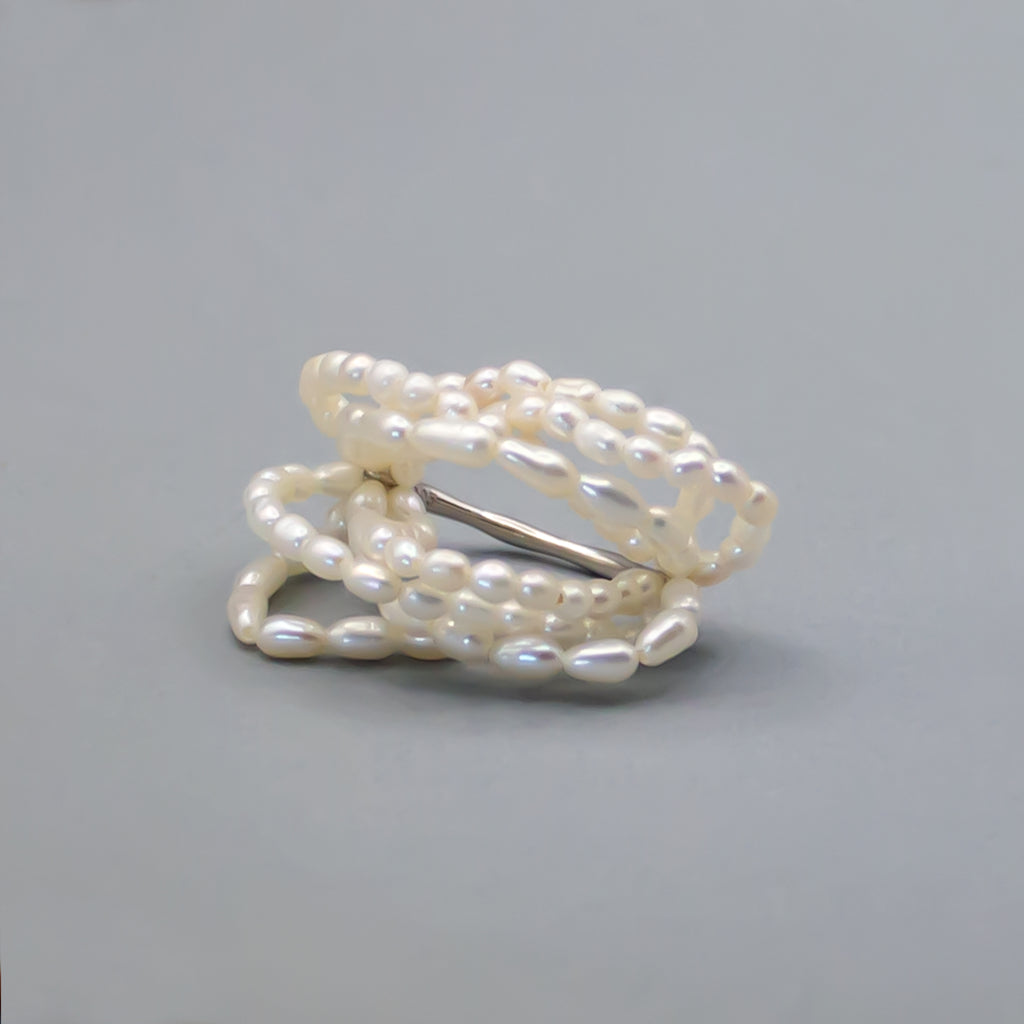 VOIE LACTÉE D'ARGENT. Rice Baroque Pearl Ring - Silver