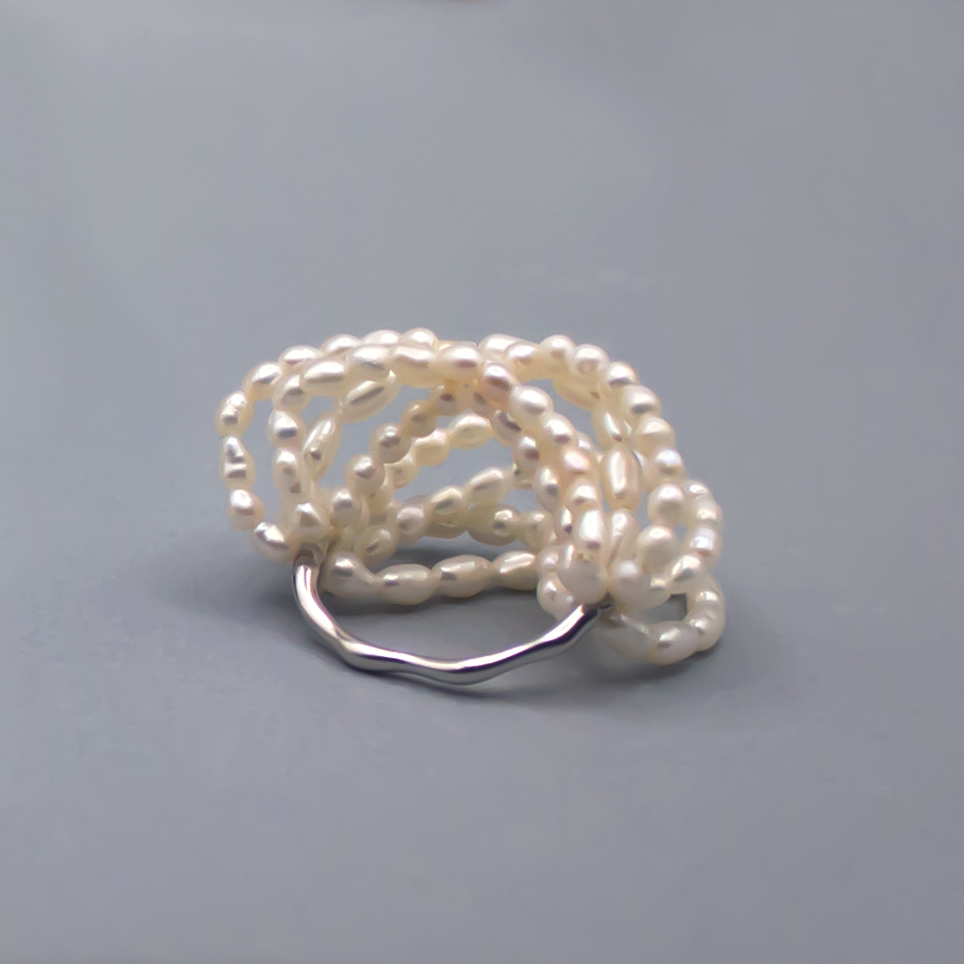 VOIE LACTÉE D'ARGENT. Rice Baroque Pearl Ring - Silver