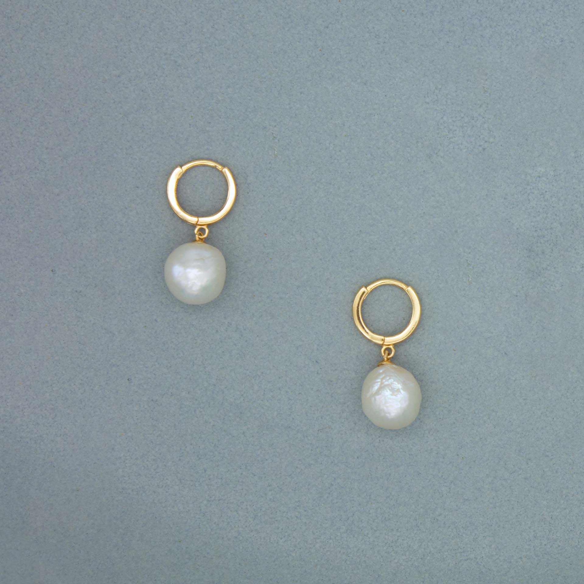 SÉLÉNÉS DORÉES - perlas barrocas redondas 9mm - oro 18k